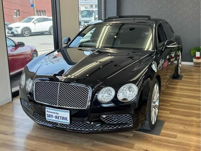 Bentley FLYING SPUR — фото 1