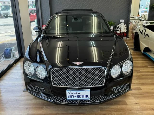 Bentley FLYING SPUR — фото 4