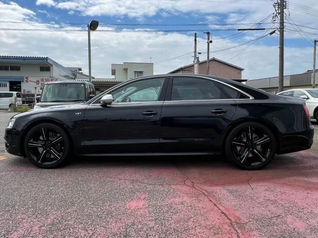 Audi S8 — фото 2