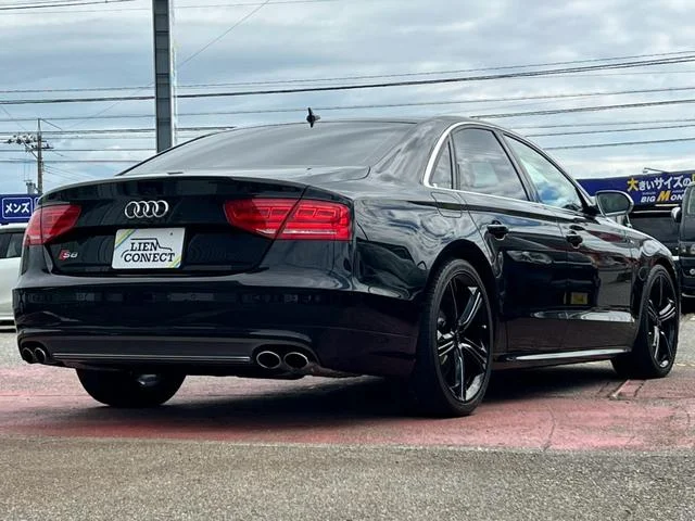 Audi S8 — фото 3