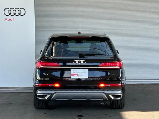 Audi Q7 — фото 5