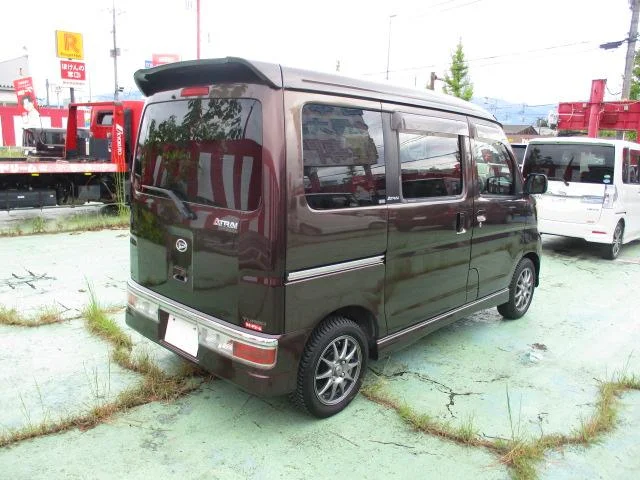 Daihatsu ATRAI WAGON — фото 5