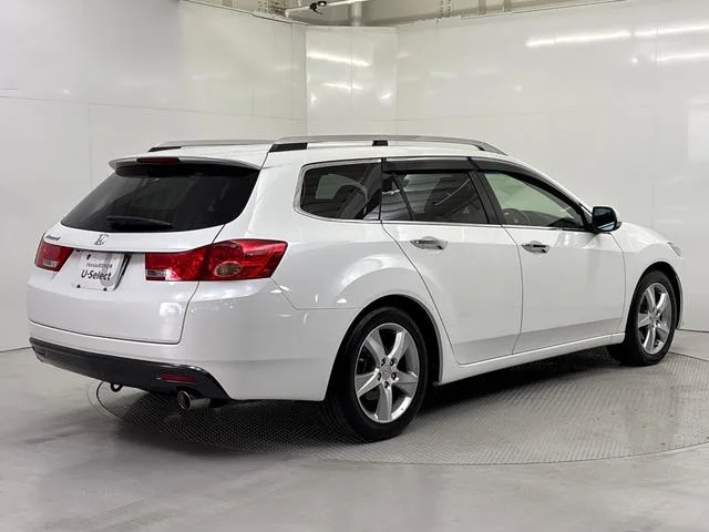 Honda ACCORD TOURER — фото 4
