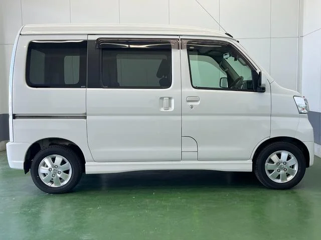 Daihatsu ATRAI WAGON — фото 5