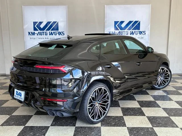 Lamborghini URUS — фото 3