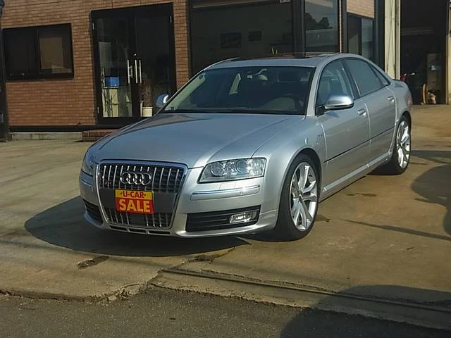 Audi S8 — фото 1