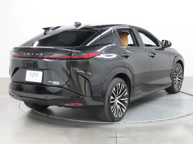 Lexus RZ — фото 2