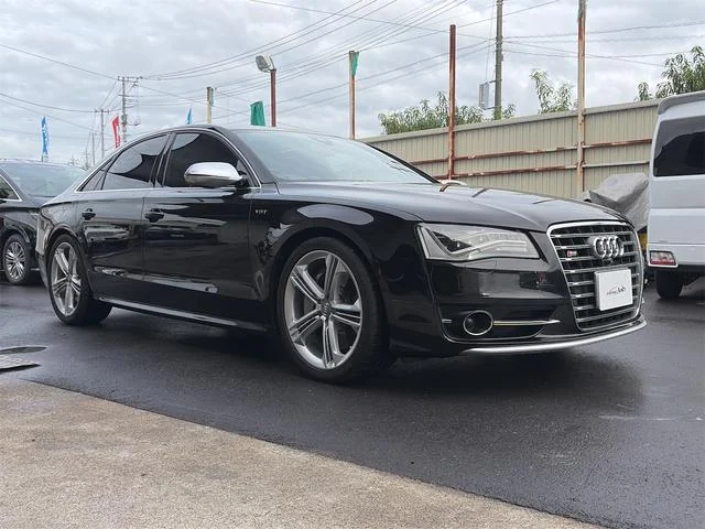 Audi S8 — фото 4