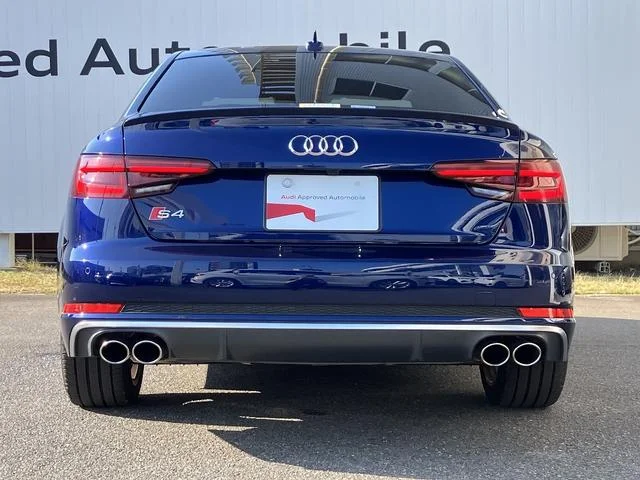 Audi S4 — фото 5