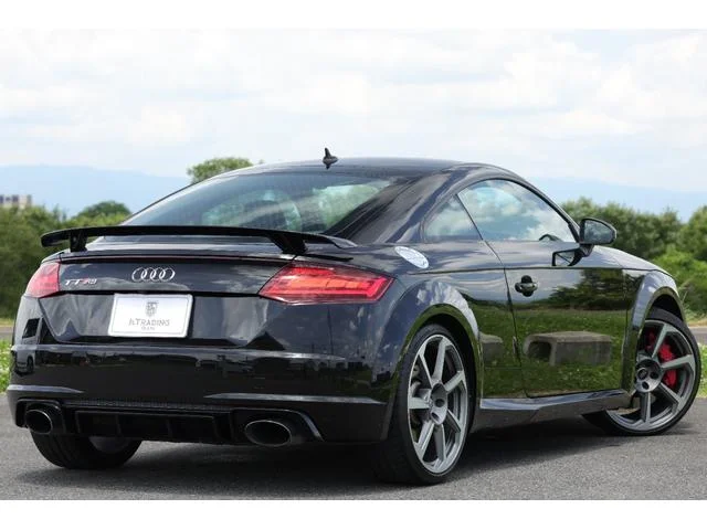 Audi TT RS COUPE — фото 6