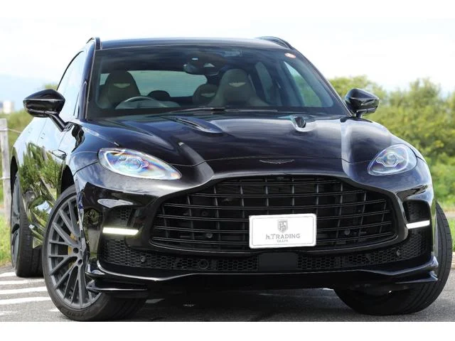 ASTON MARTIN DBX — фото 1