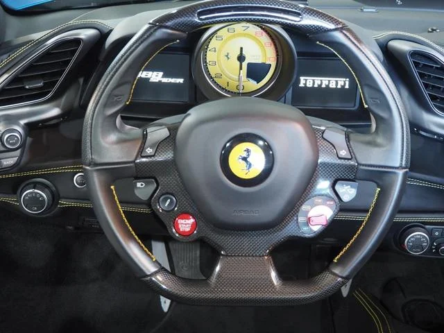 Ferrari 488 SPIDER — фото 6