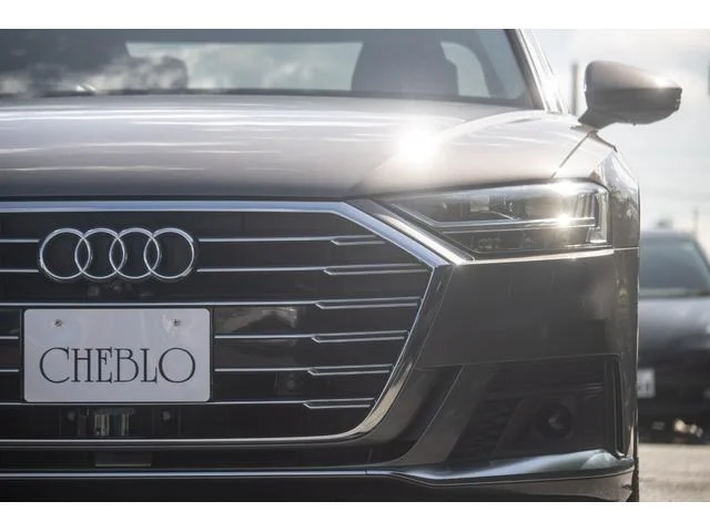 Audi A8 — фото 5