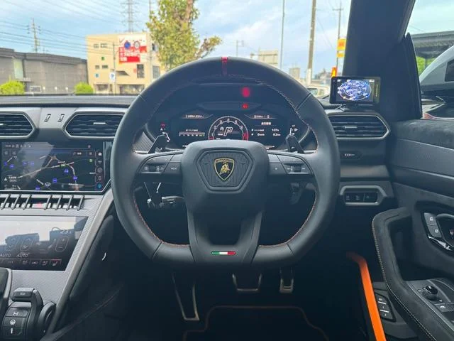 Lamborghini URUS — фото 4