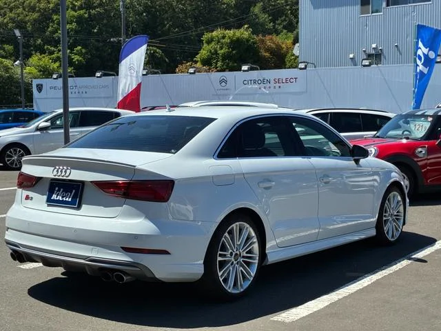 Audi S3 SEDAN — фото 4