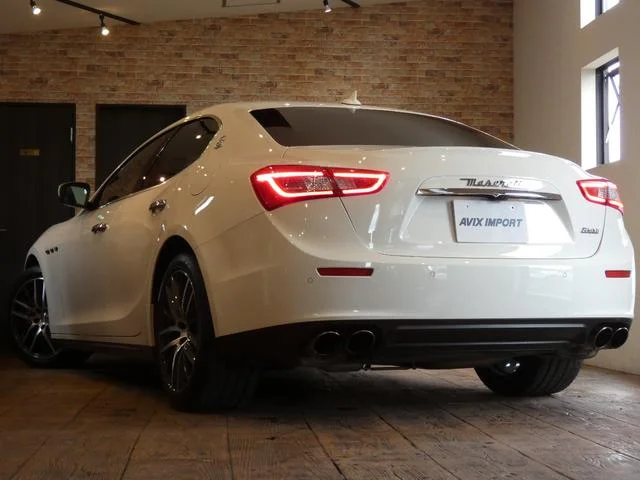 Maserati GHIBLI — фото 2
