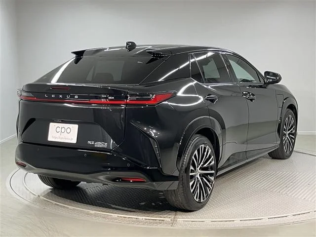 Lexus RZ — фото 2