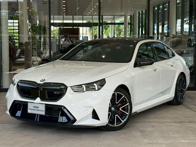 BMW M5 — фото 1