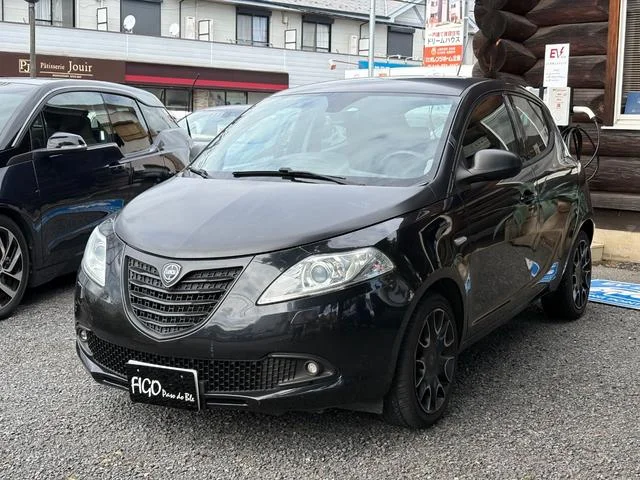 LANCIA YPSILON — фото 3