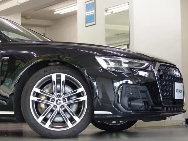 Audi A8 — фото 5
