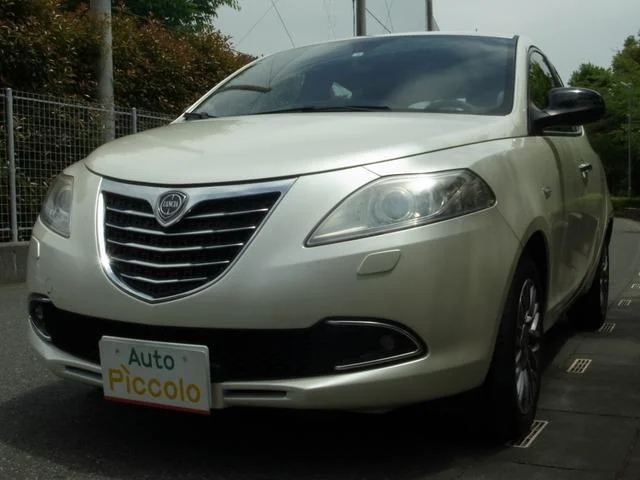 LANCIA YPSILON — фото 4