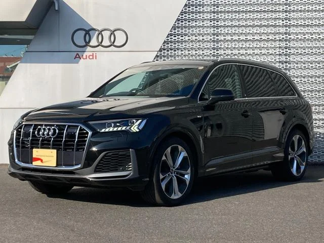 Audi Q7 — фото 1