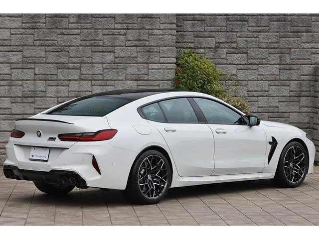 BMW M8 — фото 2