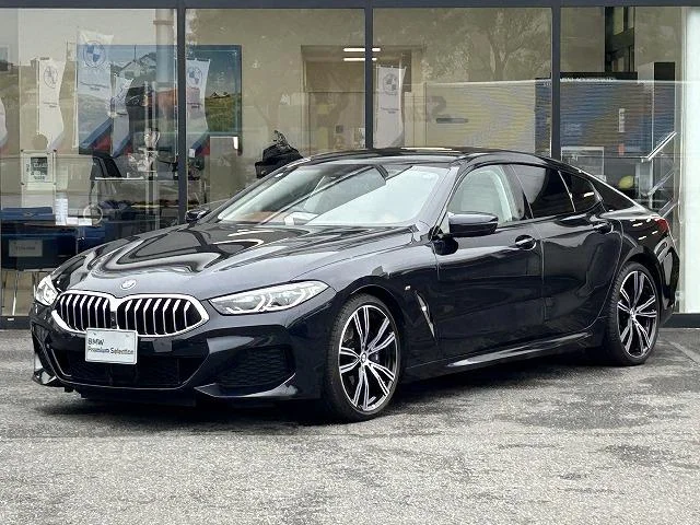 BMW 8-Series — фото 1