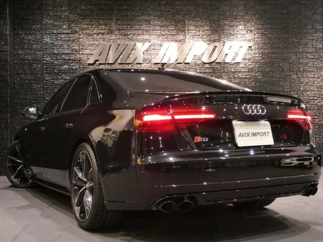 Audi S8 — фото 2