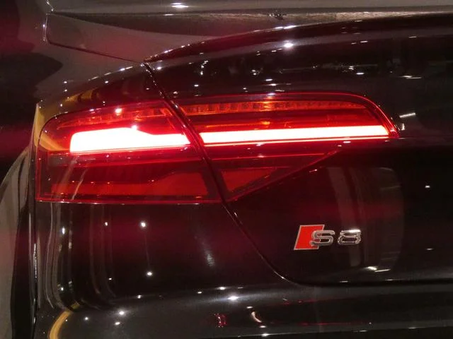 Audi S8 — фото 4