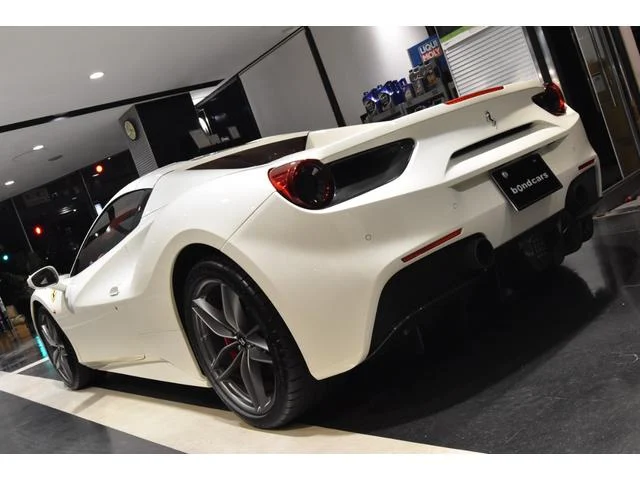 Ferrari 488 SPIDER — фото 3