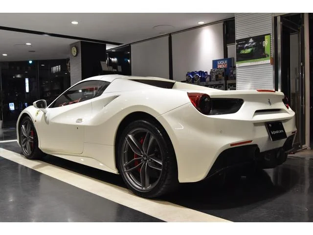 Ferrari 488 SPIDER — фото 4