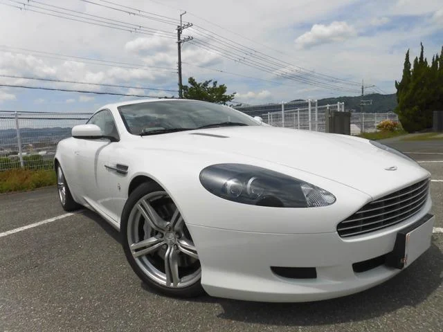 ASTON MARTIN DB9 — фото 1