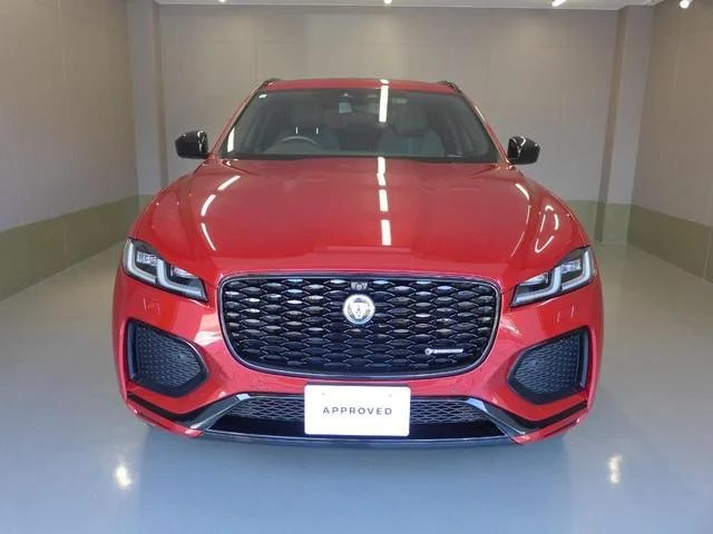 Jaguar F-PACE — фото 4