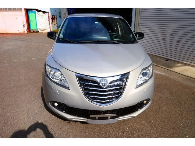 LANCIA YPSILON — фото 2