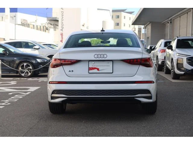 Audi A3 SEDAN — фото 3