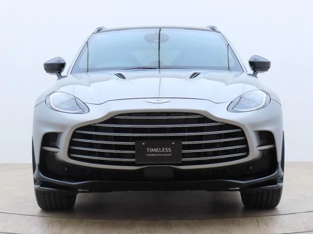 ASTON MARTIN DBX — фото 1