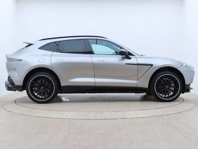 ASTON MARTIN DBX — фото 3