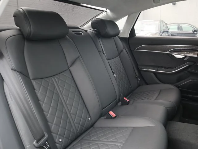 Audi A8 — фото 3