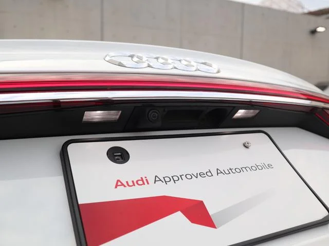 Audi A8 — фото 4