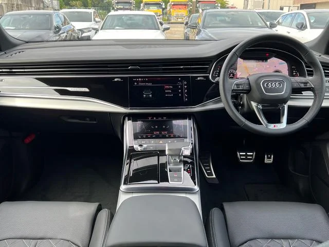 Audi Q8 — фото 3