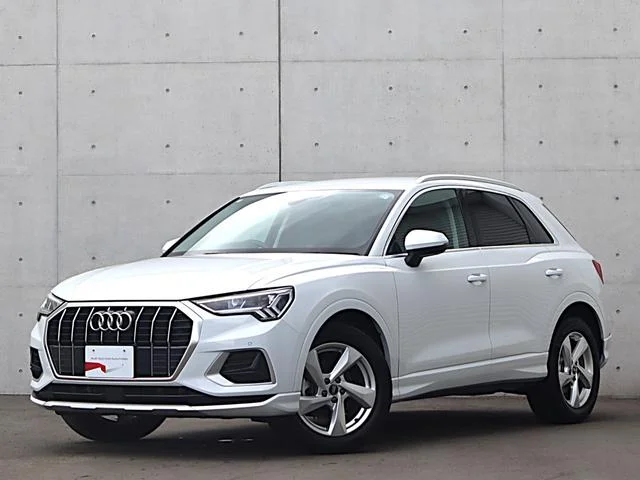 Audi Q3 — фото 1