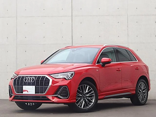Audi Q3 — фото 1