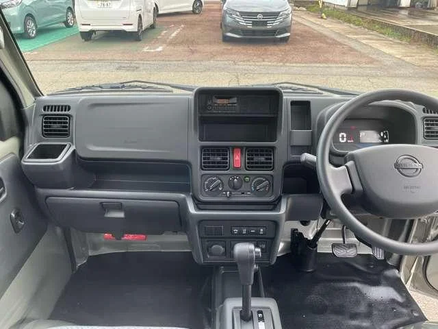 Nissan CLIPPER TRUCK — фото 4
