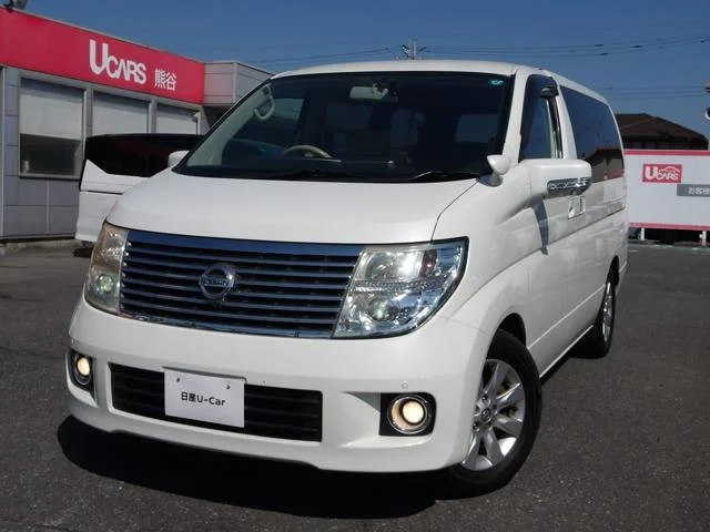 Nissan ELGRAND — фото 1