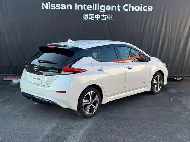 Nissan LEAF — фото 2