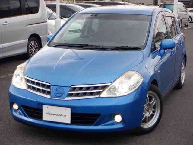 Nissan TIIDA — фото 1