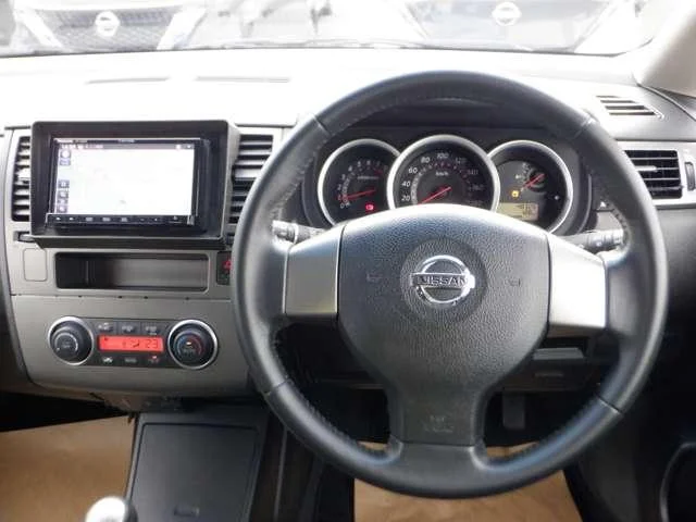 Nissan TIIDA — фото 4