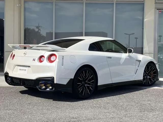 Nissan GT-R — фото 4