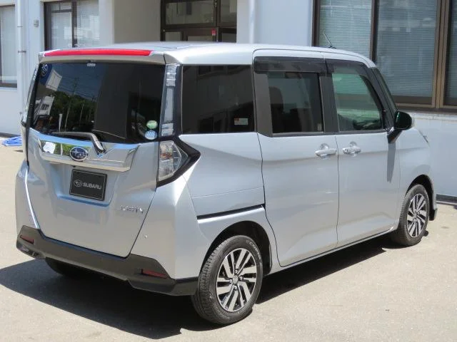 Subaru JUSTY — фото 2